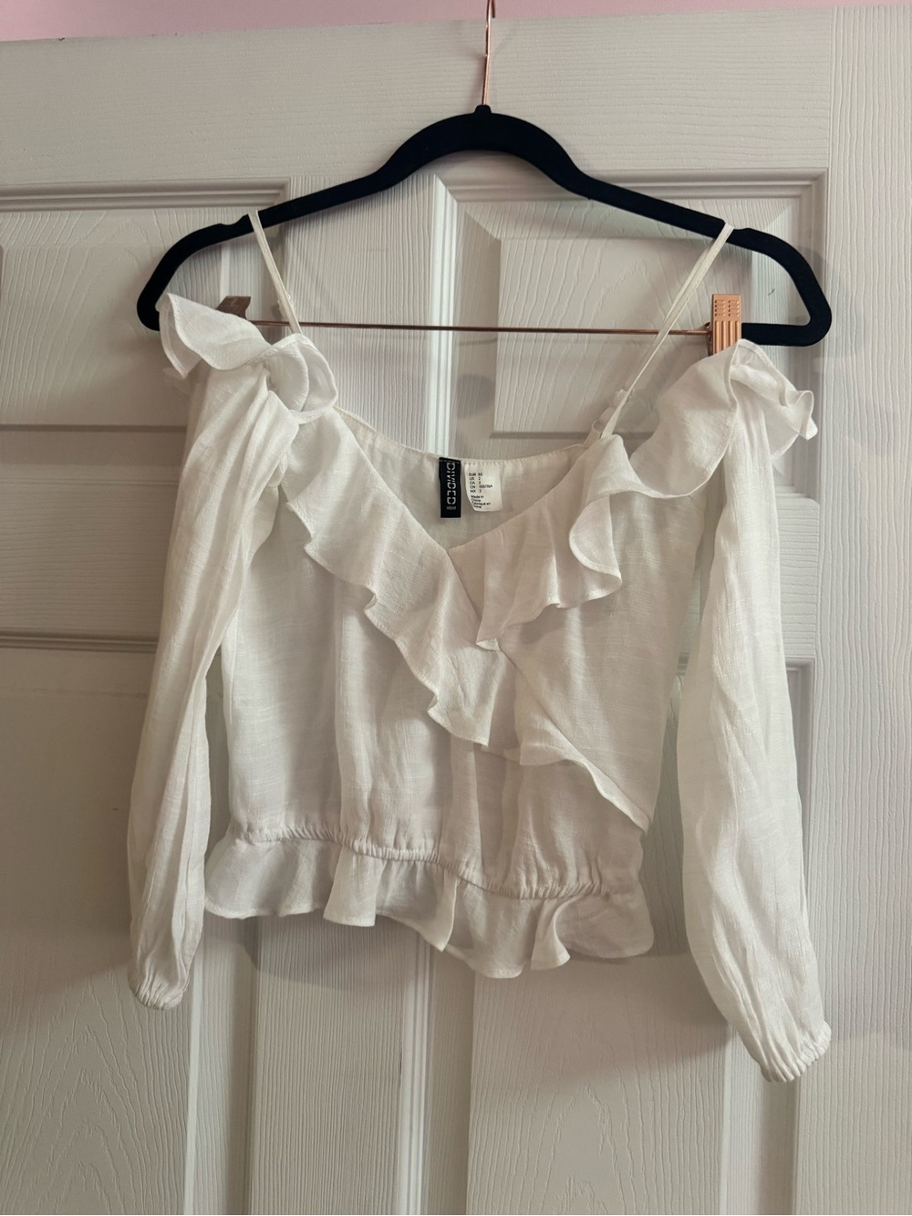 H&M White Ruffle Off-Shoulder Cropped Blouse